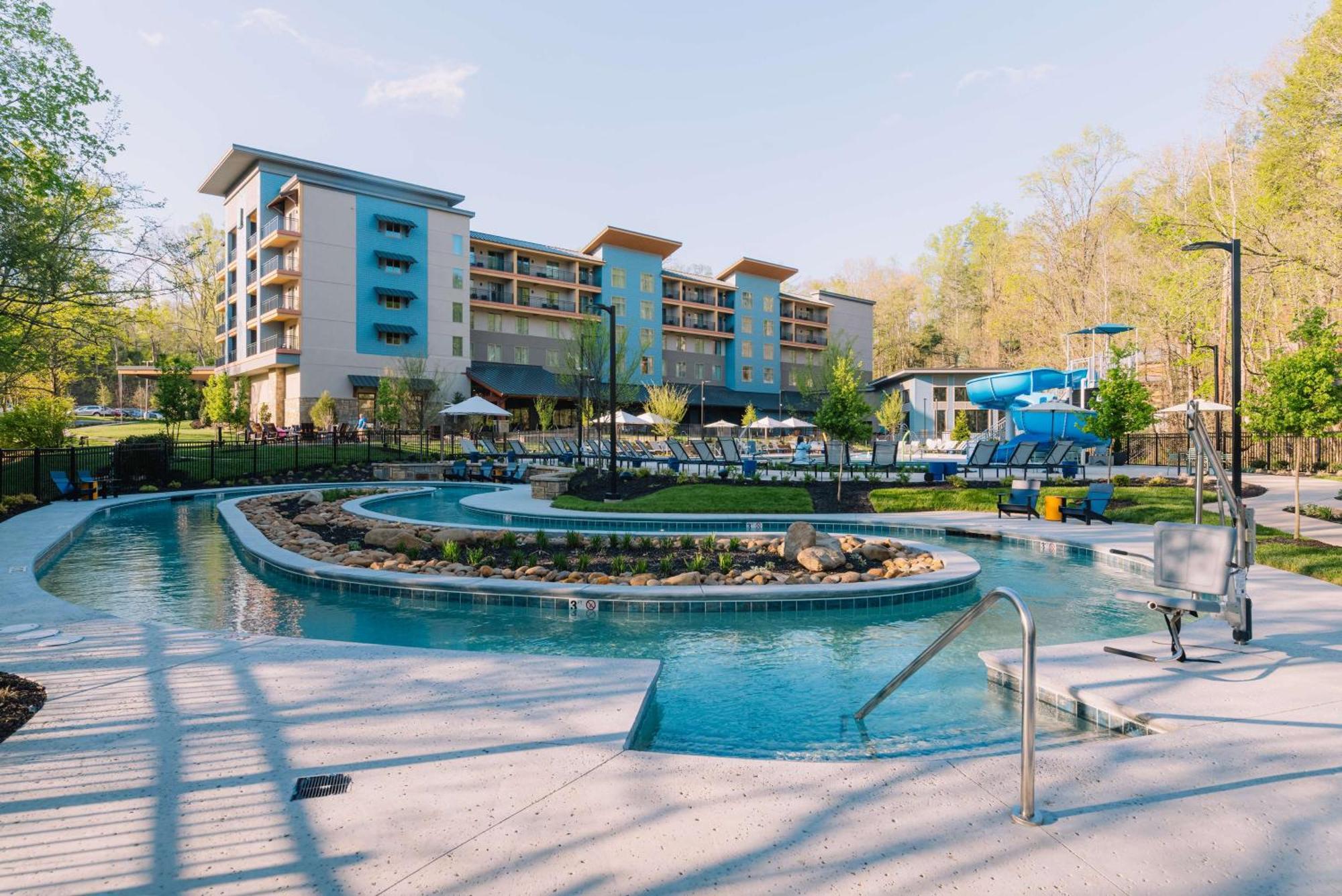Embassy Suites By Hilton Gatlinburg Resort 외부 사진