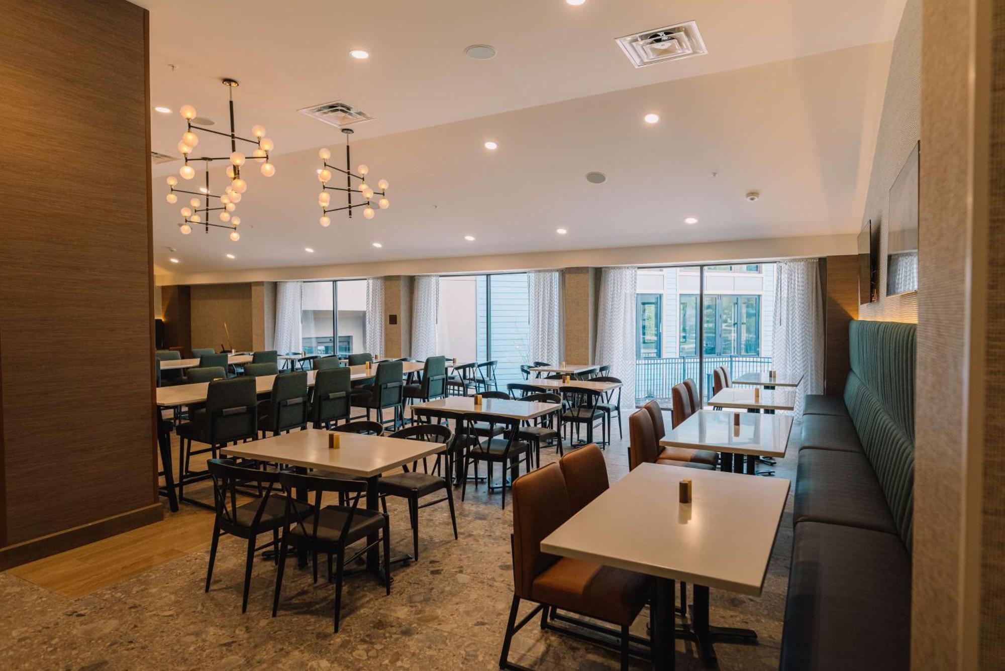 Embassy Suites By Hilton Gatlinburg Resort 외부 사진