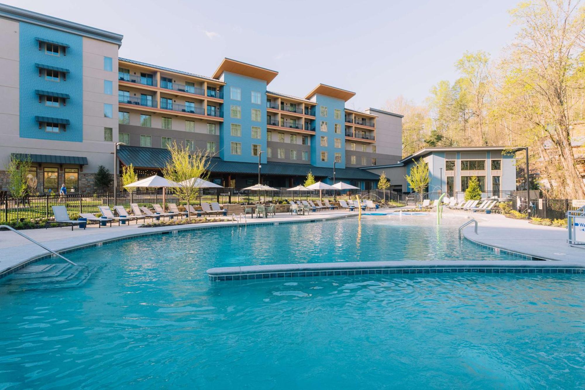 Embassy Suites By Hilton Gatlinburg Resort 외부 사진