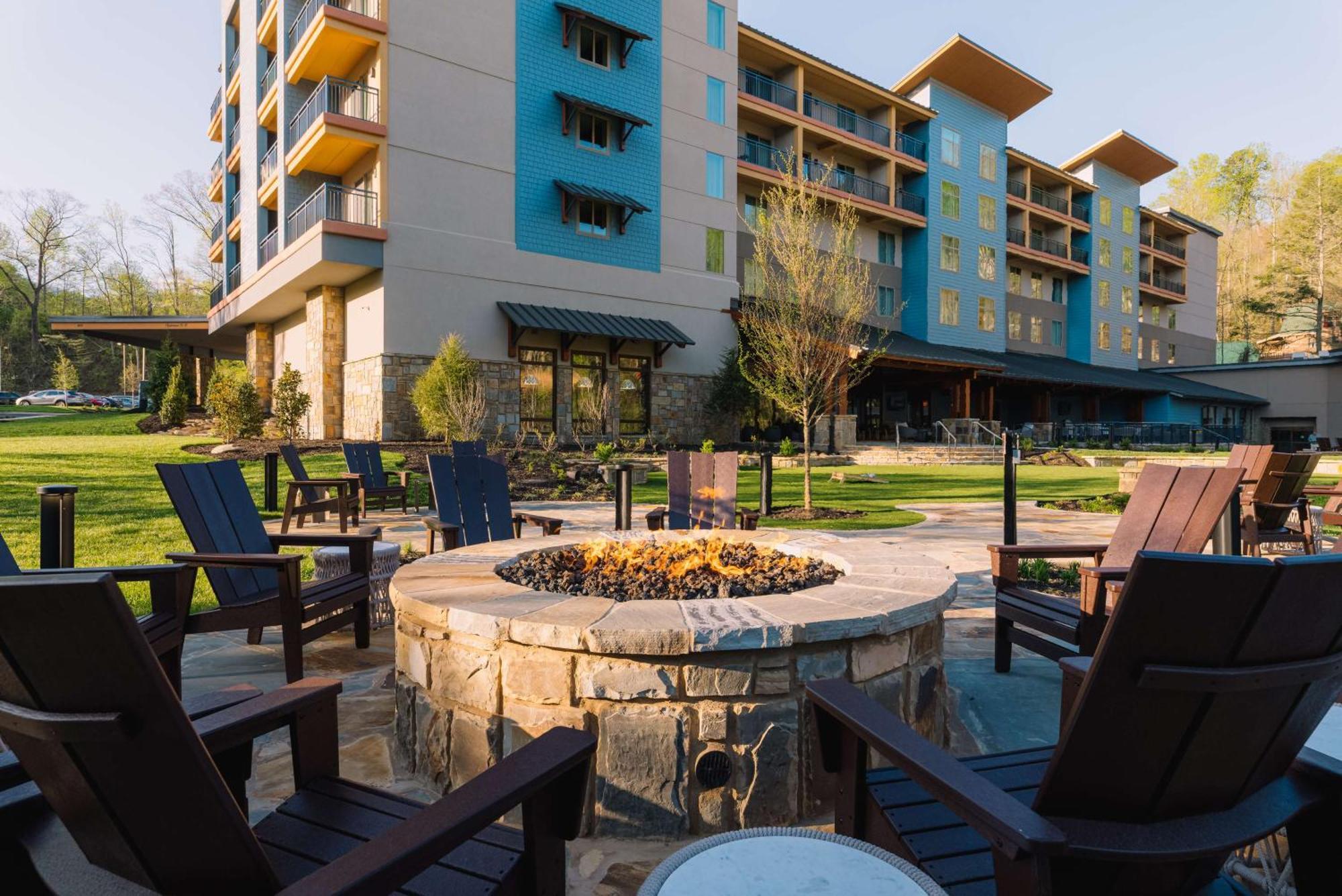 Embassy Suites By Hilton Gatlinburg Resort 외부 사진